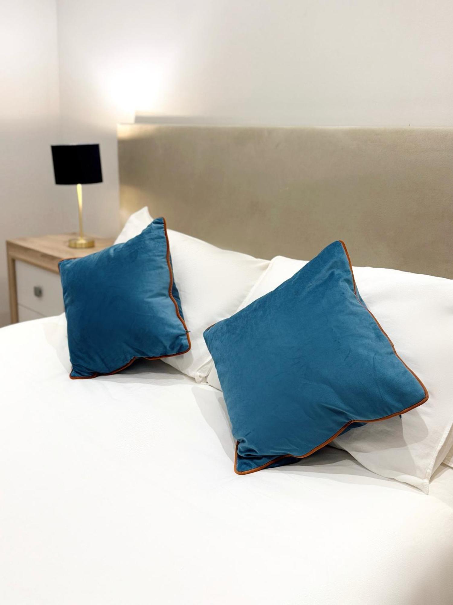 Modern City Centre Two Bedroom Windsor Apartment - Grand Central House Gibraltar Eksteriør billede